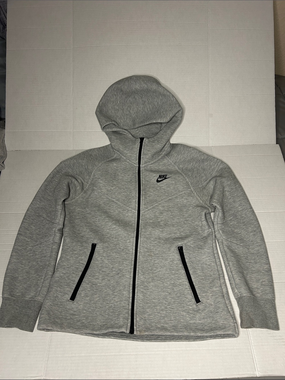 Nike Women’s Size Small Tech Fleece Windrunner Womens Full Zip Collared Hoodie